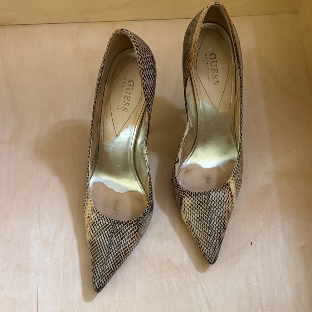 GUESS Women’s Snake-Print Pointed Toe Pumps in Tan and Brown